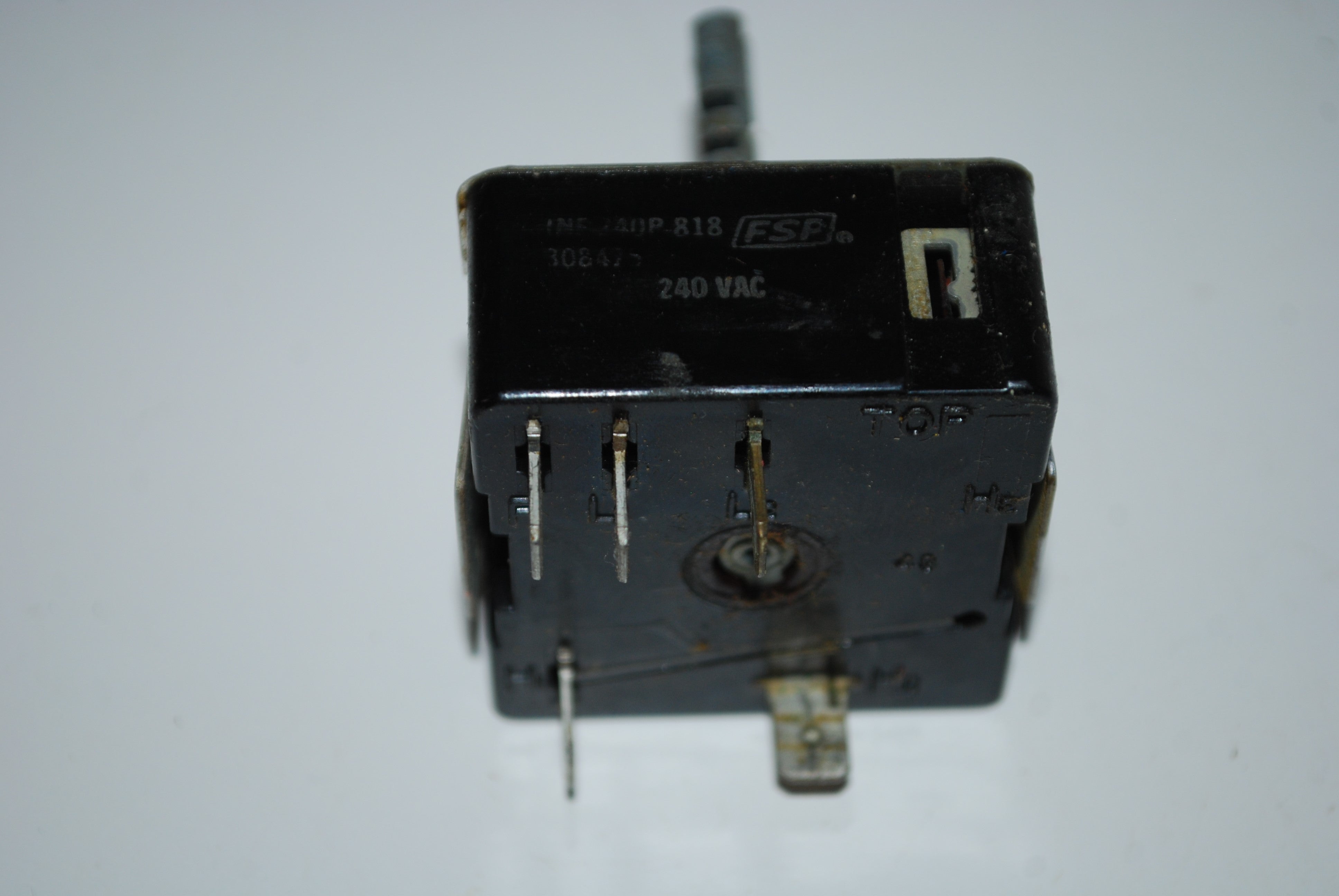 WHIRLPOOL KITCHENAID Range Oven Burner Switch 308475 or INF-240P-818 AP3035224