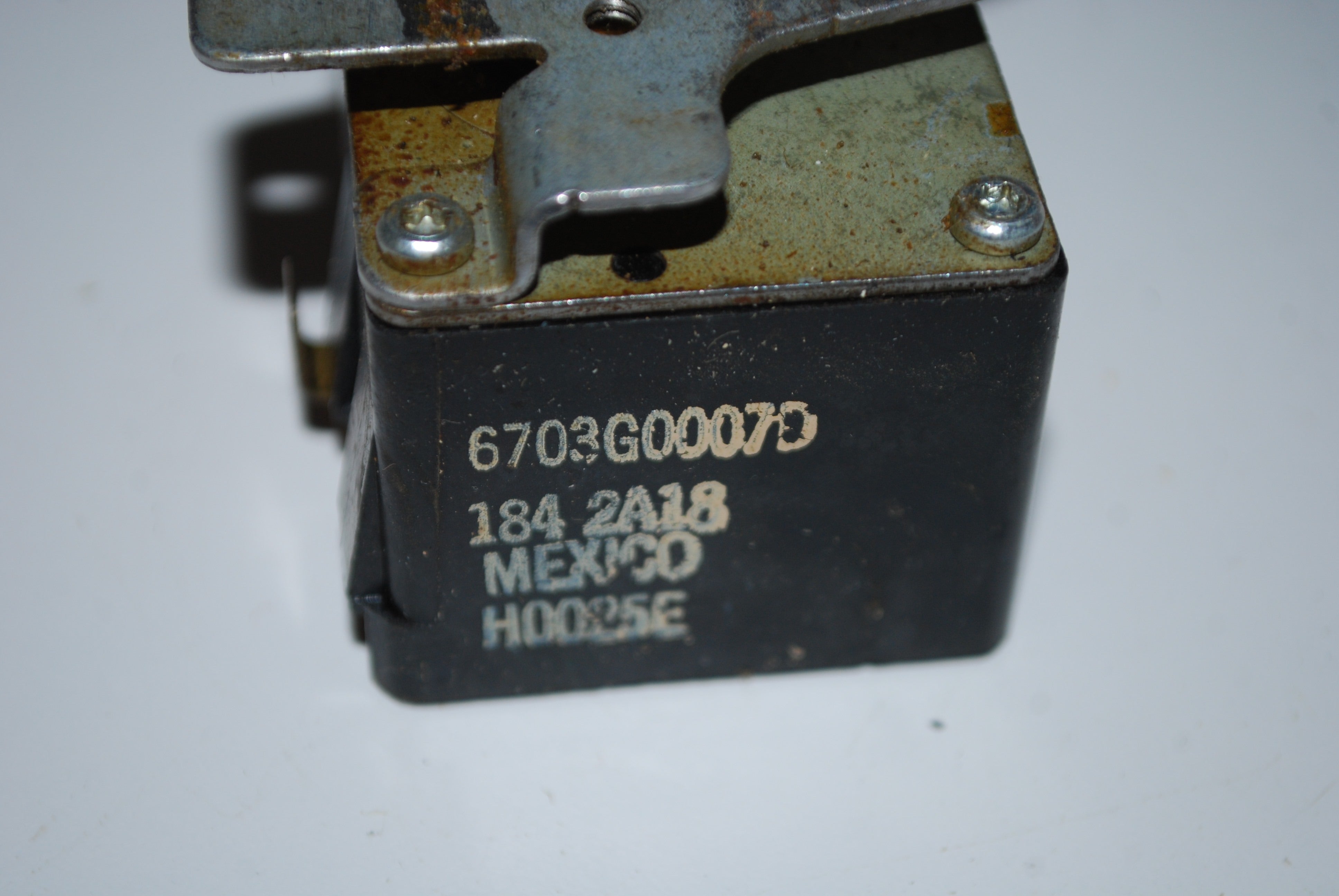 GE Range Oven Thermostat 6703G0007 or 6703G0007D