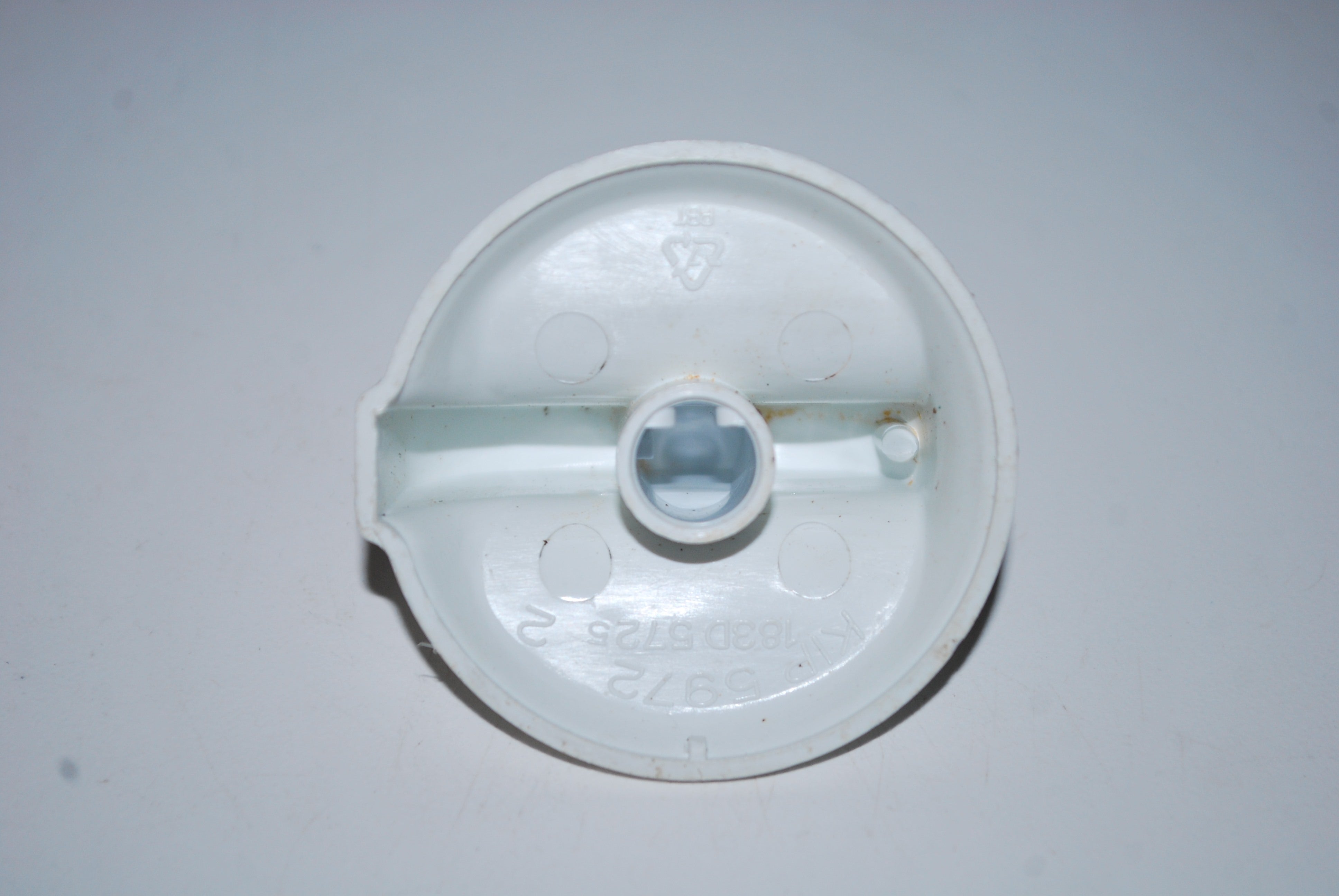 GE Range Oven Control Board Knob White 183D5725