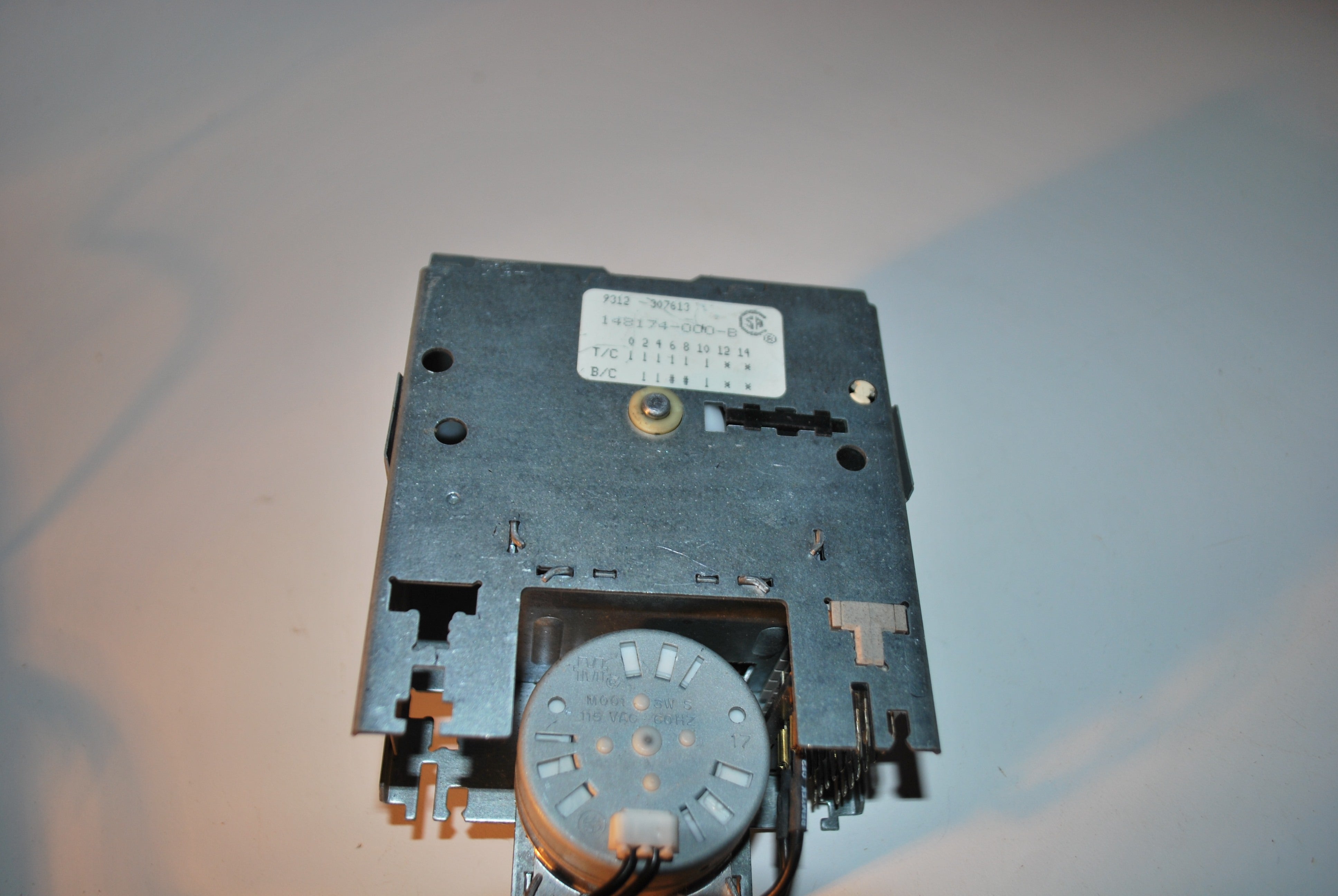 FRIGIDAIRE WHITE WESTINGHOUSE Washer Timer 148174000B  148174-000-B  148174000 B