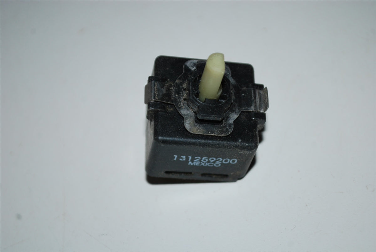 FRIGIDAIRE GIBSON KENMORE Dryer Temperature Switch 131259200 AP2106409