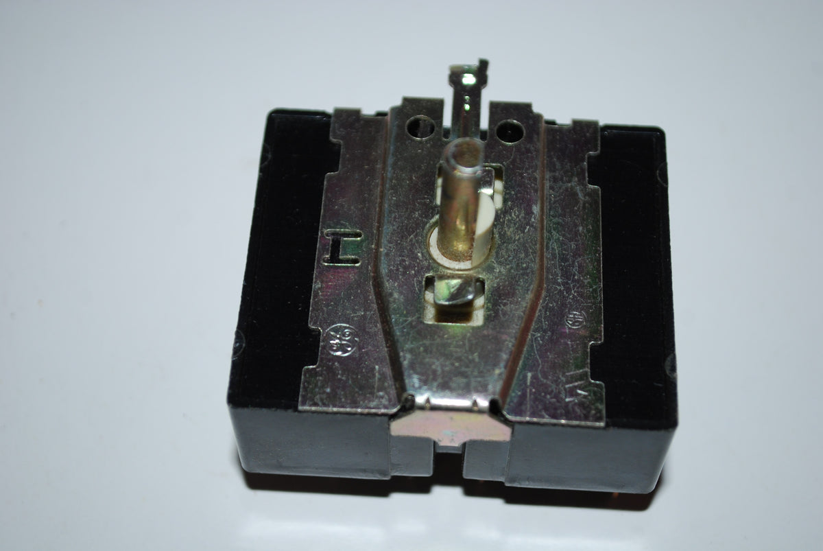 GE Dryer Temperature Switch 572D663P001